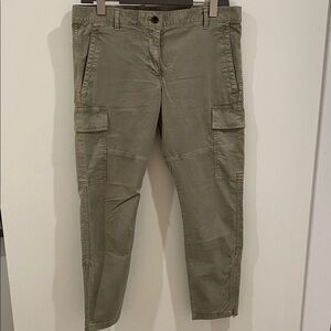 GAP Olive Ankle Cargo Pants